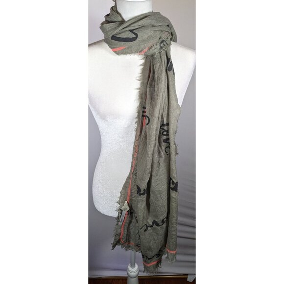 Codello Grey Love Print Scarf With Pink Contrast Stitching - Picture 7 of 9